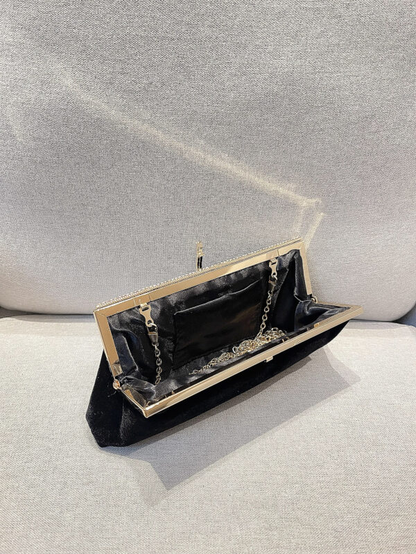 Sac seau léger, décontracté pour le bureau, décoré de strass. Design à cordon coulissant. Sac transparent avec perles, sac de soirée glamour, élégant et raffiné. Luxe discret avec strass, parfait pour la fête, le dîner/le banquet, la robe de fête de Noël, pour les filles, les femmes, les mariées – Image 8
