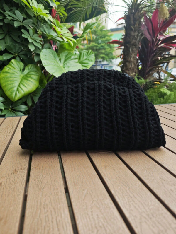 Vintage Tricoté Pochette Avec À Blocs De Couleurs À Rayures , Rétro Épingle À Cheveux Design Et Ajouré , Classique L'Années 90 Style Pour Vacances – Image 5
