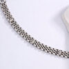 Un bracelet simple et à la mode en acier inoxydable argenté avec trois charms couronne – Image 6