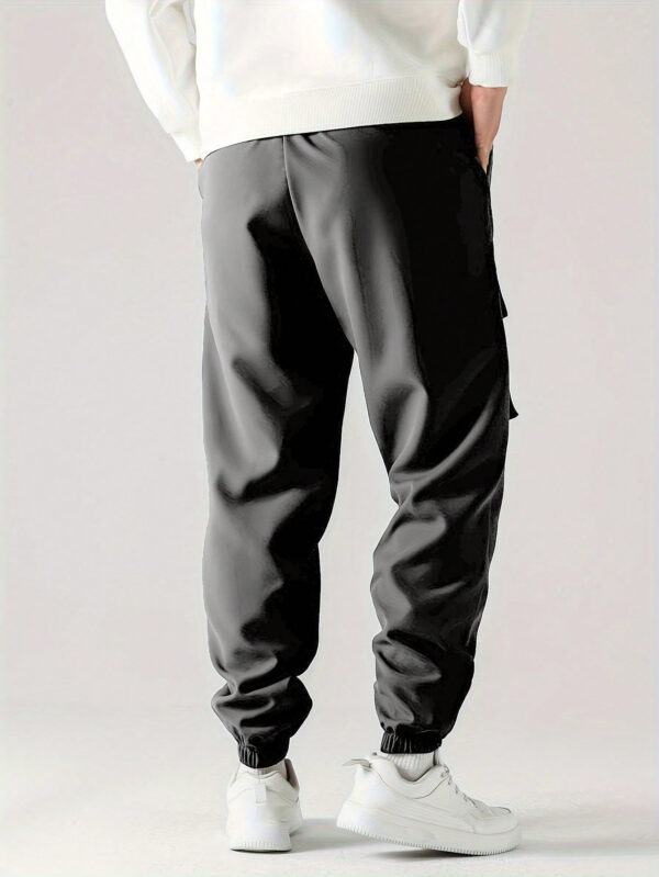 Yemwry Pantalon cargo décontracté pour homme à taille resserrée par cordon de serrage avec imprimé lettres – Image 6