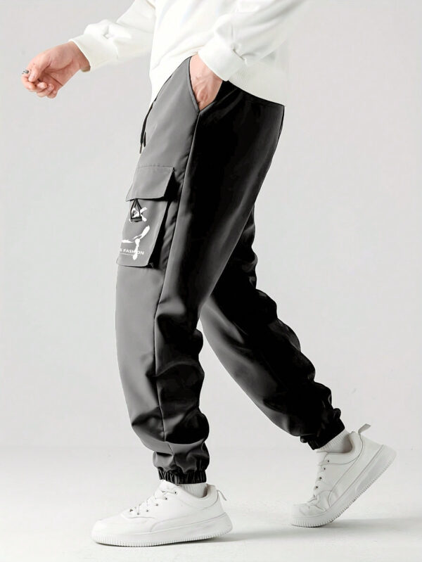 Yemwry Pantalon cargo décontracté pour homme à taille resserrée par cordon de serrage avec imprimé lettres – Image 7