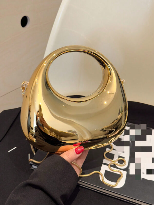 Sac seau léger et décontracté pour le bureau, décoré de strass. Design à cordon de serrage mini. Sac transparent avec perles de faux. Sac de soirée glamour, élégant, raffiné, de luxe discret avec strass. Parfait pour les fêtes, les dîners/banquets, les tenues de Noël et du Nouvel An, s'accordant parfaitement avec les robes de soirée pour femmes – Image 9