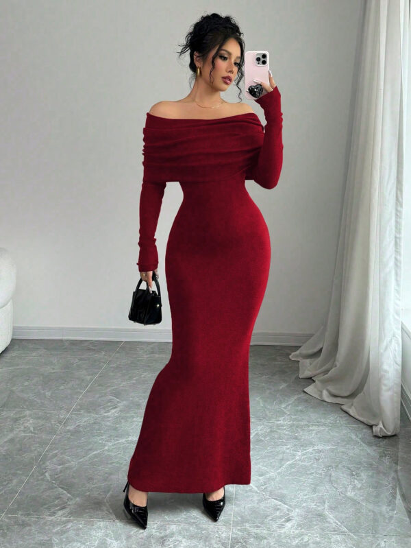 Elenzga Robe pull longue moulante style sirène avec épaules dénudées pour la Saint-Valentin – Image 6