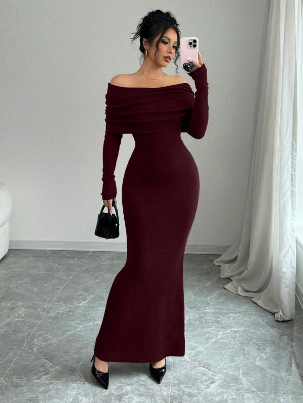 Elenzga Robe pull longue moulante style sirène avec épaules dénudées pour la Saint-Valentin – Image 9
