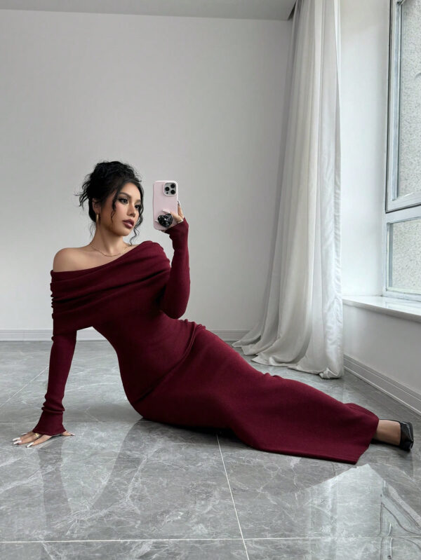 Elenzga Robe pull longue moulante style sirène avec épaules dénudées pour la Saint-Valentin – Image 15