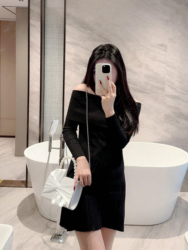Sac de soirée élégant et délicat décoré avec un nœud et de fausses perles, à tenir en main, convenant pour les robes de soirée. Sac de mariée tendance, parfait pour les fêtes, les mariages, les bals de promo, les dîners/banquets, assortissant avec les robes de mariée, les robes de soirée, la robe de bal de promo, la robe d'anniversaire, la robe de fête. Cadeau parfait pour la Saint-Valentin. – Image 14
