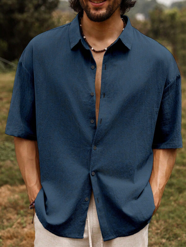 Manfinity Nomadique Chemise d'été en coton pour hommes à manches courtes unie et ample avec col rabattu et épaules tombantes – Image 3