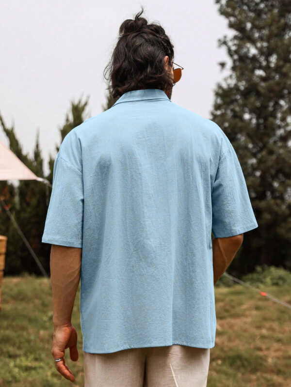 Manfinity Nomadique Chemise d'été en coton pour hommes à manches courtes unie et ample avec col rabattu et épaules tombantes – Image 4