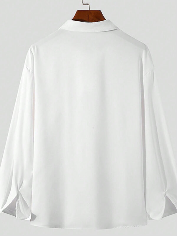 Manfinity Homme Chemise pour hommes de couleur unie coupe ample, chemise blanche longue à manches slim et unies, cadeau pour petite amie inspiré par l'art disco – Image 2