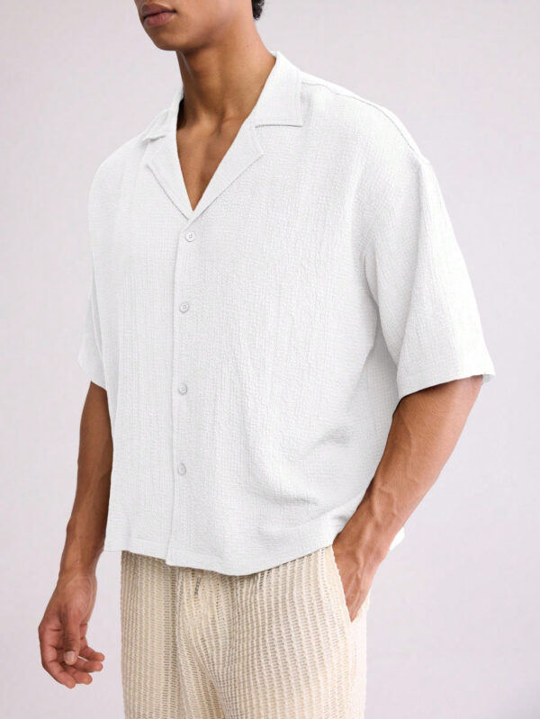 Forever 21 Chemise seersucker oversize et écourtée pour hommes, en vert – Image 5