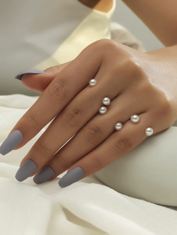Ensemble De Bagues De Fausse Perle Élégant Et À La Mode – Image 2