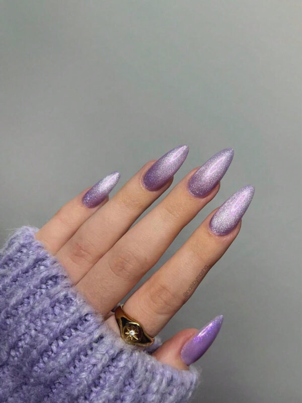 24 pièces Ongles pressés magnétiques violets courts amande, kit d'ongles artificiels en gel pour les yeux de chat en pointe française faits main, moyens d'adhésif à colle magnétique en violet nu pailleté, Kit d'ongles faux avec bâtonnets réutilisables pour les femmes, fournitures d'ongles – Image 10