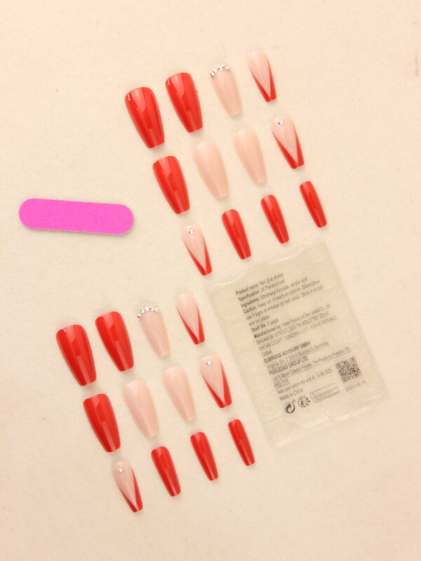Mettez à jour votre look dès maintenant avec un ensemble de 24 pointes d'ongles en forme de V rouges avec des strass français, adapté pour les fêtes, les danses et le port quotidien. Comprend 1 colle en gelée et 1 lime à ongles. Ongles pressés, fournitures d'ongles – Image 2