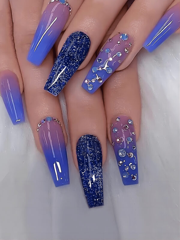 Mettez à jour votre look avec 24 pièces Kit d'ongles pour pression esthétique Y2K Long Coffin 3D décoré de strass, ongles artificiels en couverture complète fausses ongles. Matériel de manucure – Image 2
