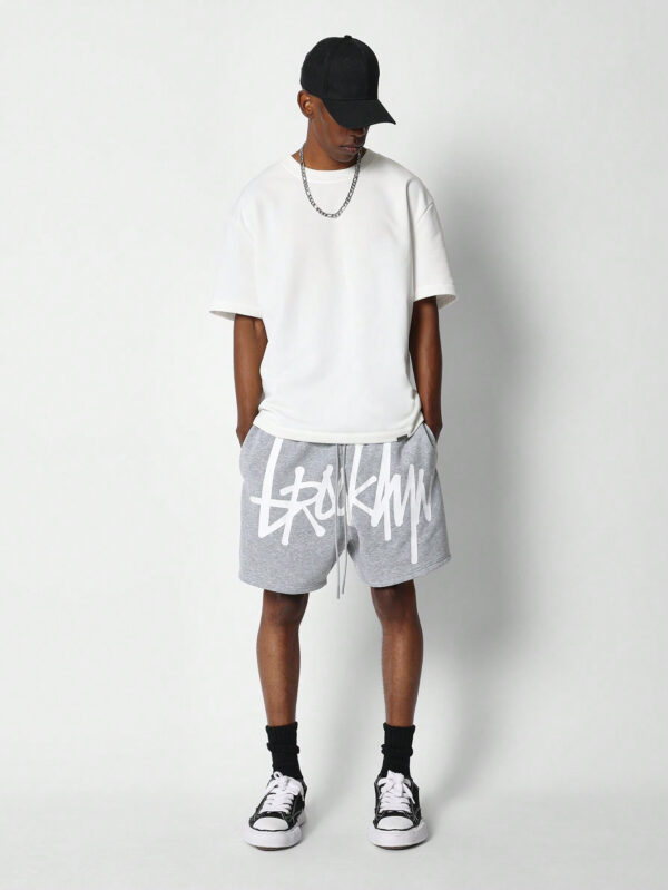 SUMWON Short à entrejambe basse avec imprimé graphique avant