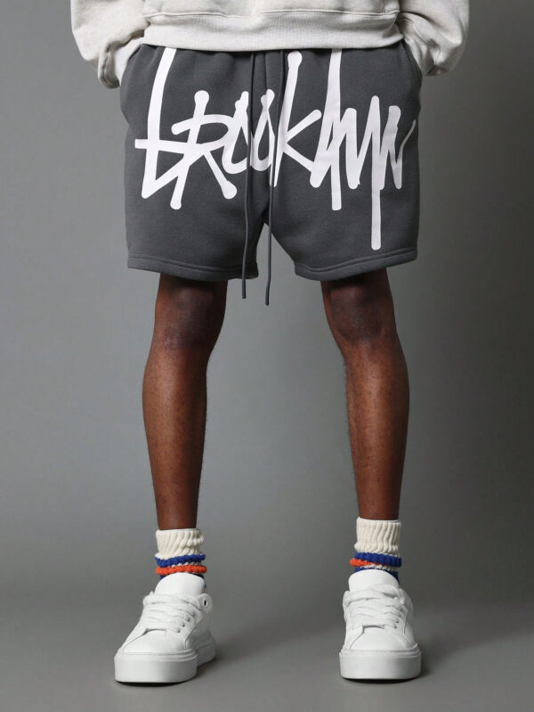 SUMWON Short à entrejambe basse avec imprimé graphique avant – Image 3