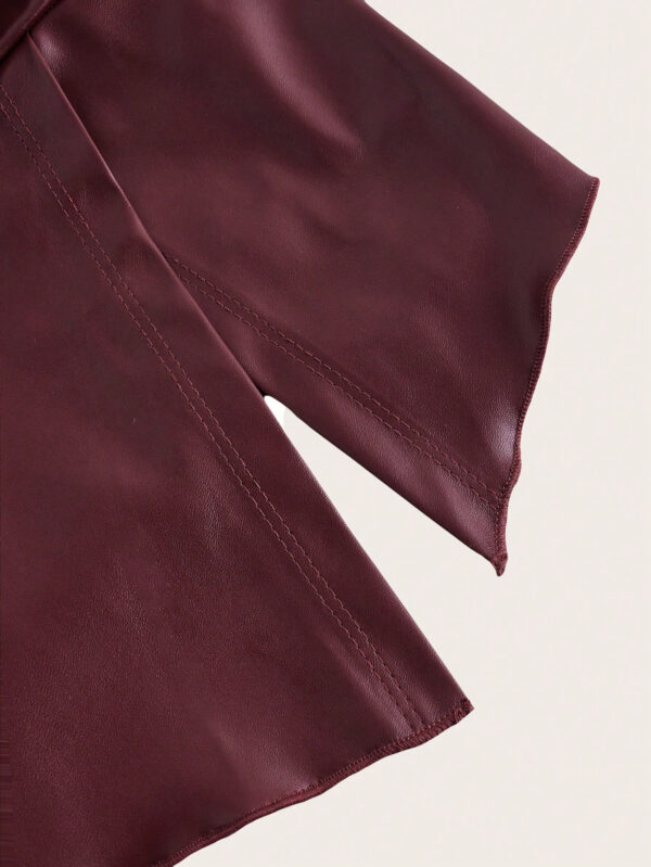 Siren Gaze Top en cuir rouge bordeaux pour femme, à volants asymétriques à l'ourlet , convient pour sortir et les fêtes. Top bandeau court en cuir PU avec fente sur le côté et volants, idéal comme Top de Noël – Image 8
