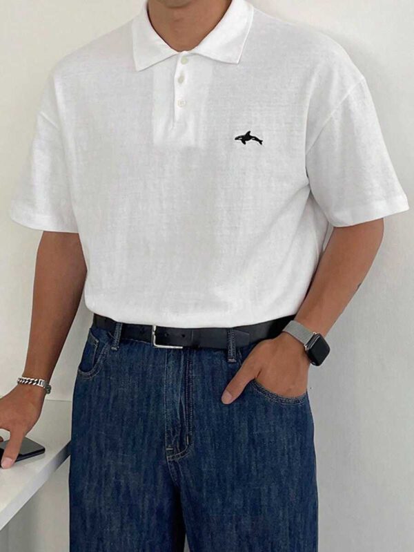 DAZY Chemise de golf style polo blanche avec baleine brodée pour homme – Image 5