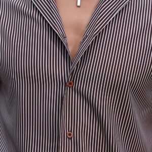 Manfinity Homme Chemise casual à col châle à rayures, manches courtes, boutonnage simple pour hommes