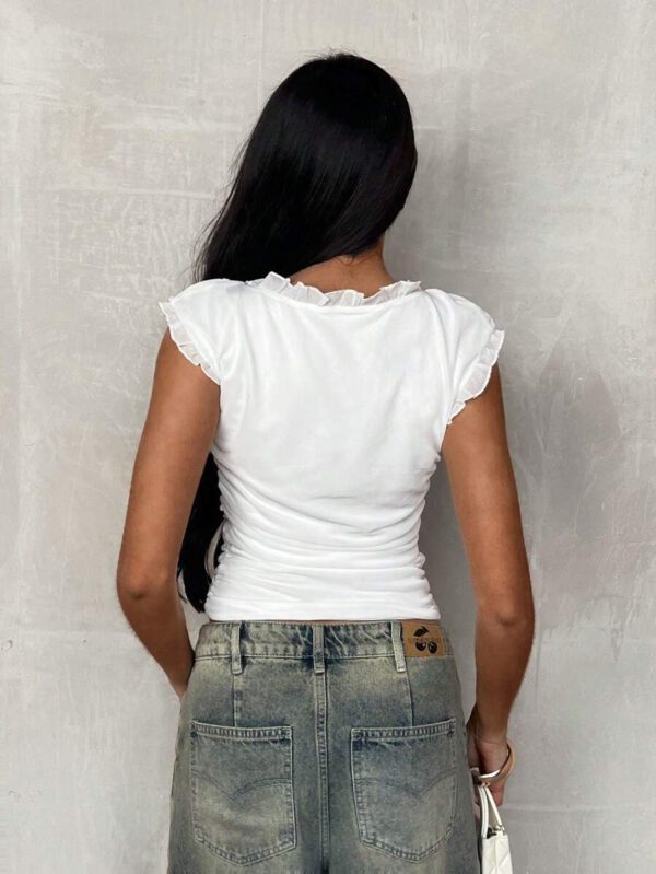 Glamine T-shirt casual blanc moulant à volants et maille unicolore pour femmes – Image 6