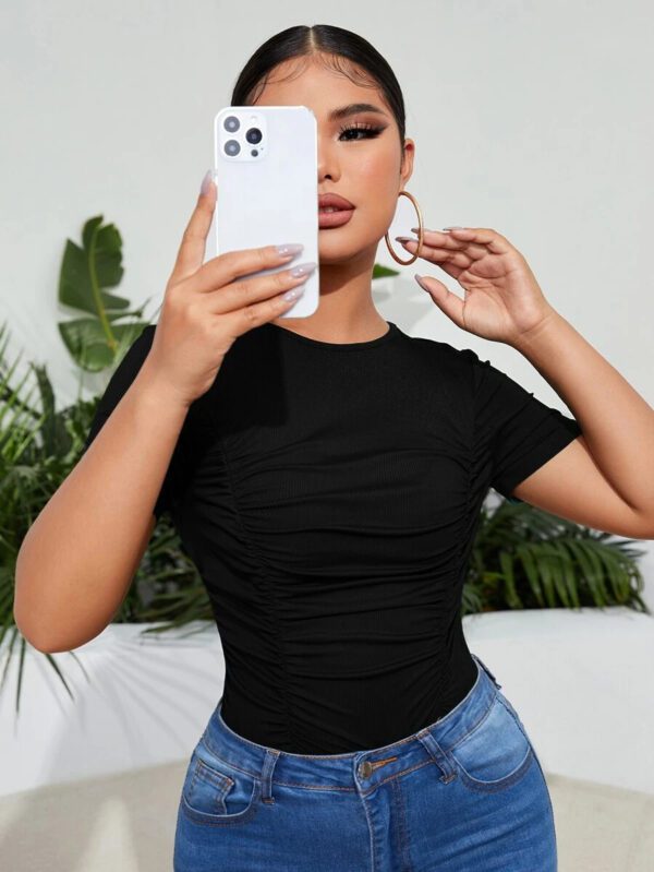 SHEIN SXY T-shirt moulant unicolore à ruché – Image 7