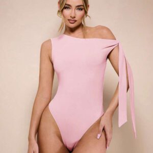 SHEIN BAE Body sans manche à col asymétrique avec détail torsadé, couleur unie, pour femme, pour loisirs ou vacances, couleur abricot