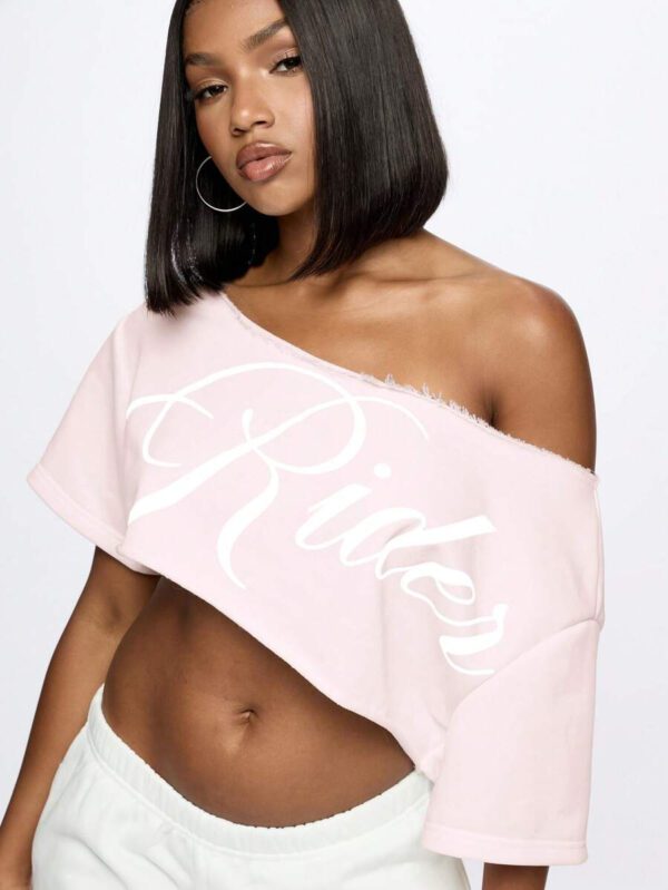 SUMWON WOMEN Top court style épaules dénudées avec logo calligraphié, tenue casual d'été pour festival, week-end, soirée, style urbain – Image 33