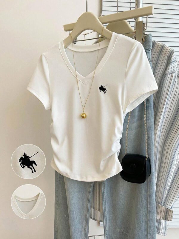 INAWLY T-shirt à manches courtes d'été à col en V ajusté style coréen avec design brodé – Image 2