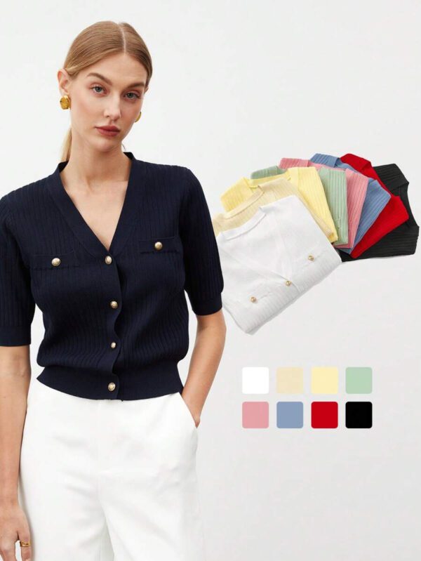 BizChic 2025 Nouveau Cardigan à col en V vert avocat avec boutons métalliques, tricot côtelé, manches courtes, hauts pour femmes. Décontracté chic pour le travail, les déplacements quotidiens, élégant pour les mariages, les festivals de musique champêtres, les brunchs, les aéroports dans le style vintage des années 90, Stockholm, Jour de l'Indépendance – Image 2
