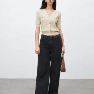 BizChic 2025 Nouveau Cardigan à col en V vert avocat avec boutons métalliques, tricot côtelé, manches courtes, hauts pour femmes. Décontracté chic pour le travail, les déplacements quotidiens, élégant pour les mariages, les festivals de musique champêtres, les brunchs, les aéroports dans le style vintage des années 90, Stockholm, Jour de l'Indépendance