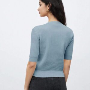 BizChic 2025 Nouveau Cardigan à col en V vert avocat avec boutons métalliques, tricot côtelé, manches courtes, hauts pour femmes. Décontracté chic pour le travail, les déplacements quotidiens, élégant pour les mariages, les festivals de musique champêtres, les brunchs, les aéroports dans le style vintage des années 90, Stockholm, Jour de l'Indépendance