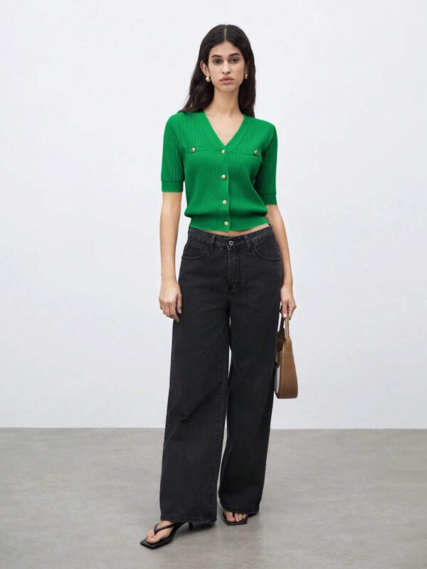 BizChic 2025 Nouveau Cardigan à col en V vert avocat avec boutons métalliques, tricot côtelé, manches courtes, hauts pour femmes. Décontracté chic pour le travail, les déplacements quotidiens, élégant pour les mariages, les festivals de musique champêtres, les brunchs, les aéroports dans le style vintage des années 90, Stockholm, Jour de l'Indépendance – Image 50