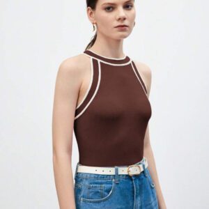 BizChic Nouveau modèle d'été 2025 Top pour femme en tricot côtelé à col rond, blocs de couleurs, marron café. Élégant pour le style décontracté, la vie quotidienne, les vacances à la plage, convenant aux invités de mariage, aux festivals de musique ruraux, au petit-déjeuner, aux tenues d'aéroport, au style rétro des années 90, au style de Stockholm, à la fête de l'indépendance