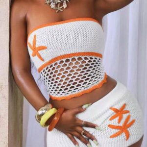 BamGleam Débardeur court en crochet tricoté pour femmes, blanc avec étoiles oranges et motif ajouré en forme d'étoile de mer. Débardeur tricoté minimaliste décontracté pour les vacances d'été