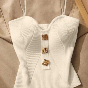 Top en tricot élégant pour femmes d'été, sans manches, de couleur unie avec un décor de boucle métallique