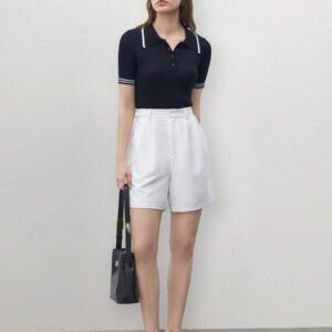 BizChic 2025 Nouveau pull court d'été pour femmes en tricot, col polo vert à contraste de couleurs, demi-placket, manches courtes, pour une tenue décontractée et élégante au quotidien, pour les vacances, les mariages, les festivals de musique champêtres, l'aéroport, le style vintage des années 90 à Stockholm, le 4 juillet