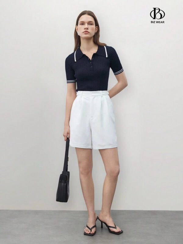 BizChic 2025 Nouveau pull court d'été pour femmes en tricot, col polo vert à contraste de couleurs, demi-placket, manches courtes, pour une tenue décontractée et élégante au quotidien, pour les vacances, les mariages, les festivals de musique champêtres, l'aéroport, le style vintage des années 90 à Stockholm, le 4 juillet – Image 9