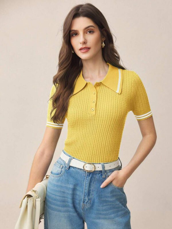 BizChic 2025 Nouveau pull court d'été pour femmes en tricot, col polo vert à contraste de couleurs, demi-placket, manches courtes, pour une tenue décontractée et élégante au quotidien, pour les vacances, les mariages, les festivals de musique champêtres, l'aéroport, le style vintage des années 90 à Stockholm, le 4 juillet – Image 17