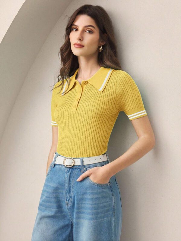 BizChic 2025 Nouveau pull court d'été pour femmes en tricot, col polo vert à contraste de couleurs, demi-placket, manches courtes, pour une tenue décontractée et élégante au quotidien, pour les vacances, les mariages, les festivals de musique champêtres, l'aéroport, le style vintage des années 90 à Stockholm, le 4 juillet – Image 21