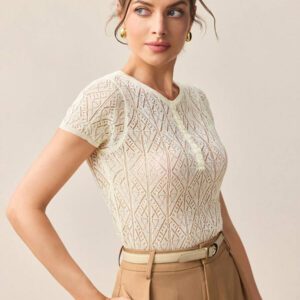 BizChic 2025 Nouvelle mode printemps et été pour femmes, tenue de bureau décontractée quotidienne, élégante tenue de villégiature, convient pour invité de mariage, festival de musique champêtre, petit-déjeuner, aéroport, style vintage des années 90 de Stockholm, travail décontracté élégant américain indépendant pour sorties, pull en tricot crème ajouré jacquard pour femmes