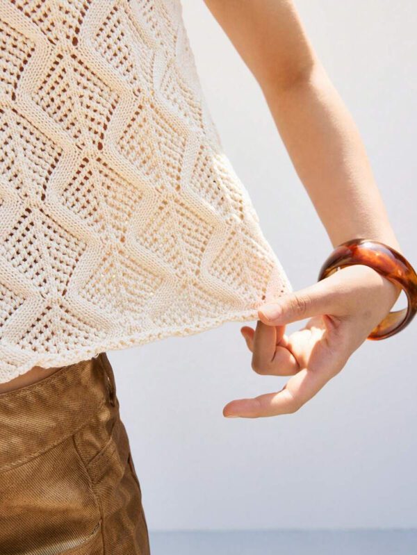 LYSMO Top sans manches en dentelle bohème beige unicolore pour femme, style printemps et été. Gilet en tricot ajouré avec nœud, look vacances. Hauts d'été pour femmes, tops en maille pour l'été – Image 7