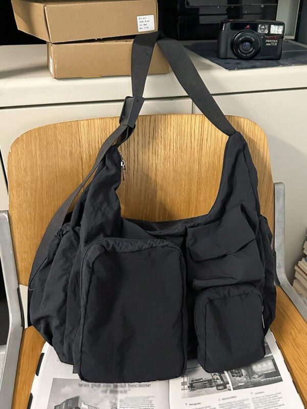 Sac bandoulière grande capacité pour homme, sac à épaule étanche, sac messenger mode polyvalent, sac à dos pour étudiant, convient pour les sorties et les trajets quotidiens, sac homme de couleur unie, sans accessoires décoratifs – Image 27