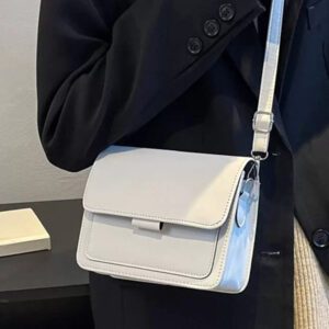 1 pièce Mini sac à bandoulière carré en PU à fermeture magnétique, design casual et polyvalent, convient aux hommes, avec sangle réglable. Sac à main à porter au quotidien ou en voyage. Idéal comme cadeau pour Noël, Thanksgiving, retour à l'école, camping, sac de voyage, sac à l'épaule vintage