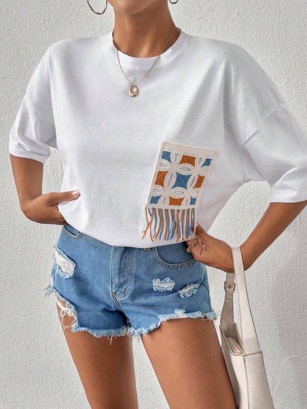 RueChic T-shirt rond oversize décontracté en 100% coton avec appliqué au crochet sur la poitrine – Image 23
