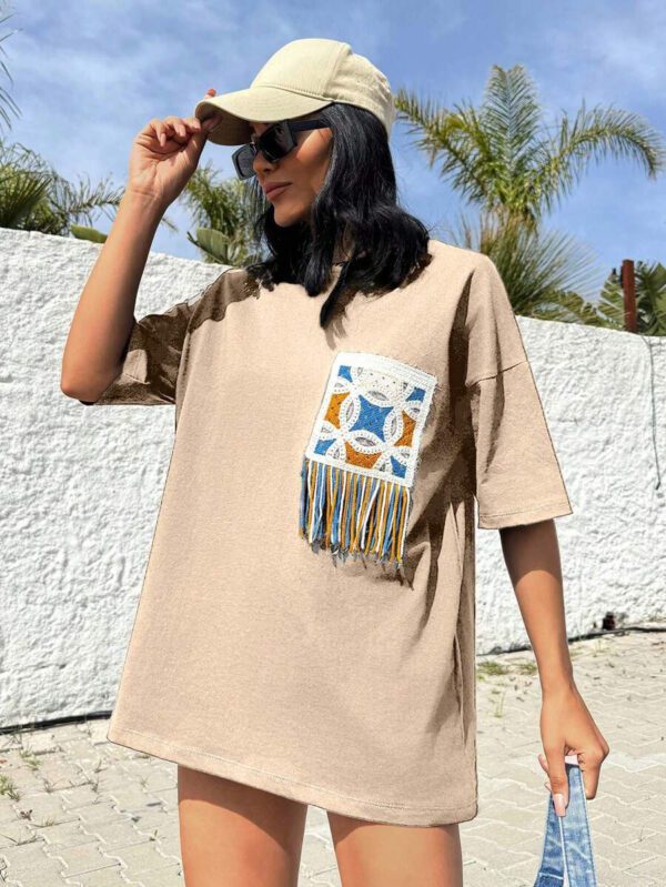 RueChic T-shirt rond oversize décontracté en 100% coton avec appliqué au crochet sur la poitrine – Image 38