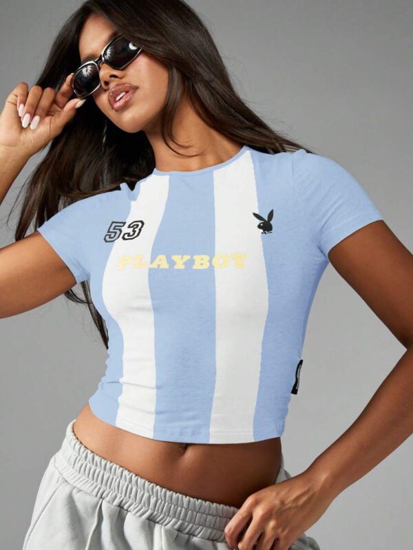 Missguided x Playboy T-shirt court de sport inspiré de l'athlétisme, avec numéro de vareuse et design rayé, top d'été ajusté, streetwear Y2K – Image 20