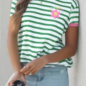 SHEIN EZwear Femmes T-shirt à manches courtes, col rond, ample, à motif de rayures et fleurs dopaminergiques, style simple et mignon