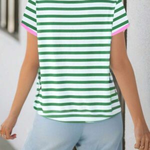 SHEIN EZwear Femmes T-shirt à manches courtes, col rond, ample, à motif de rayures et fleurs dopaminergiques, style simple et mignon