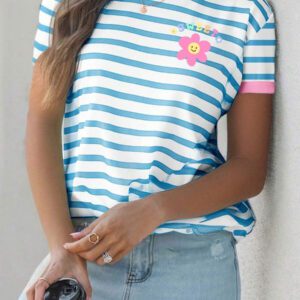 SHEIN EZwear Femmes T-shirt à manches courtes, col rond, ample, à motif de rayures et fleurs dopaminergiques, style simple et mignon
