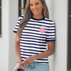 SHEIN EZwear Femmes T-shirt à manches courtes, col rond, ample, à motif de rayures et fleurs dopaminergiques, style simple et mignon